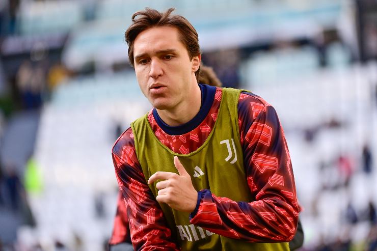 Federico Chiesa durante il riscaldamento