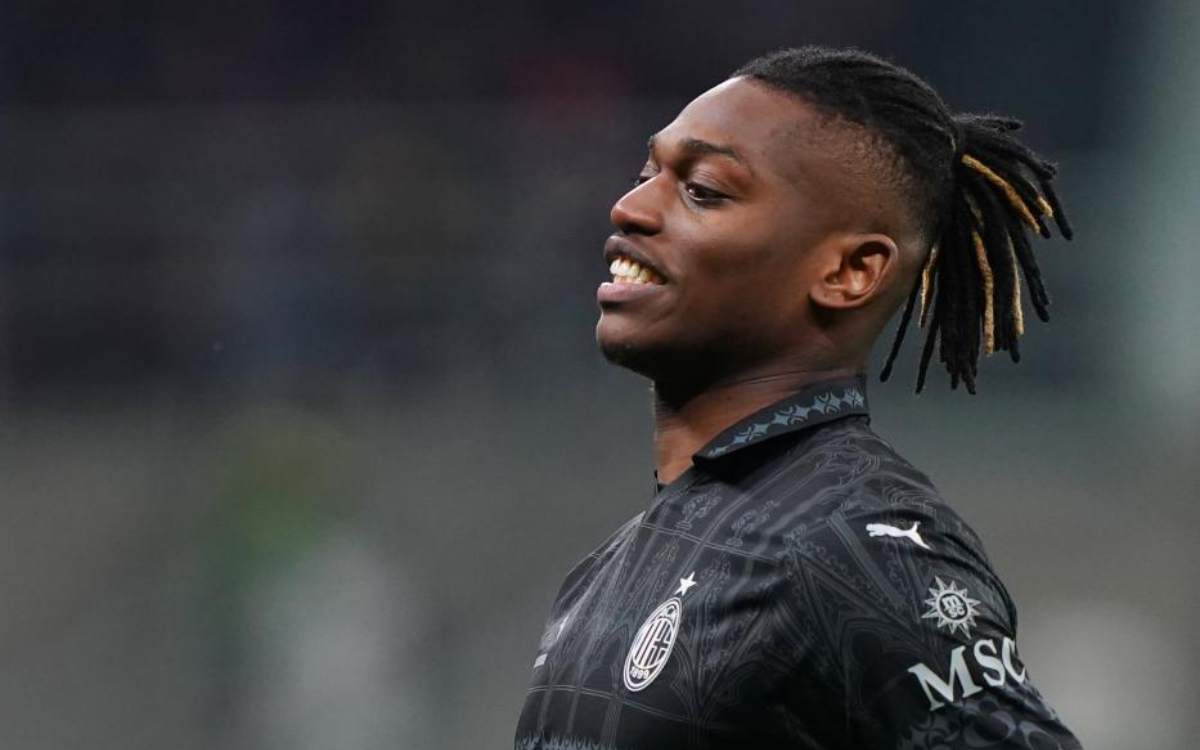 Il Barcellona ha scelto Leao: assalto alla stella del Milan in estate