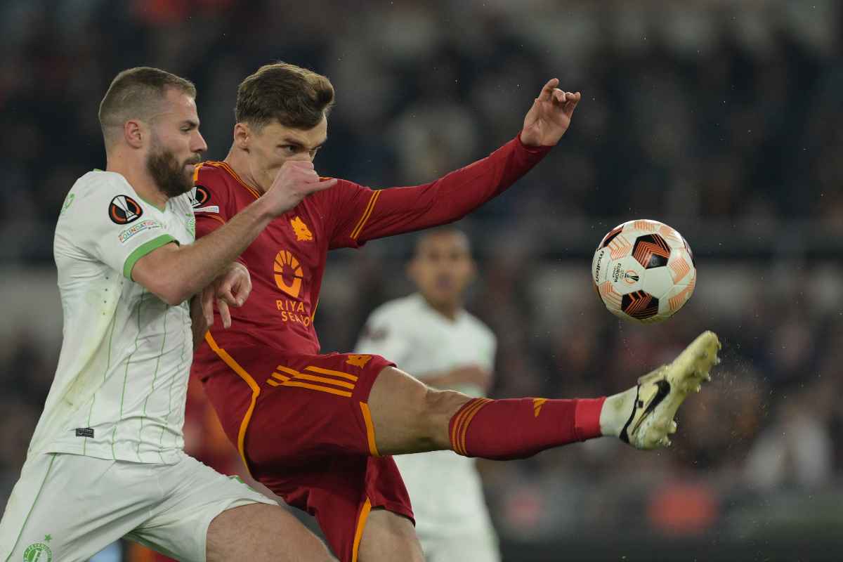 Llorente infortunato durante Roma-Feyenoord