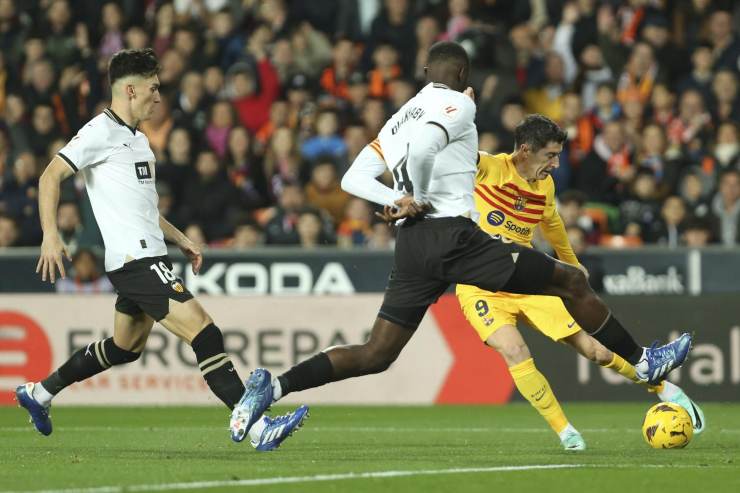 Incendio a Valencia: chiesto il rinvio