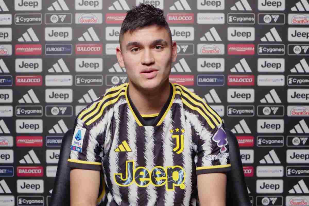 Juventus, Alcaraz si presenta