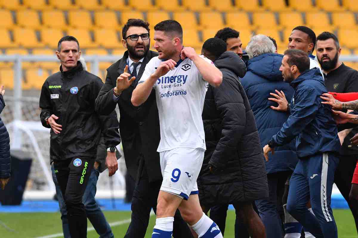 Henry condanna il gesto di D'Aversa: "Testata ingiustificabile"