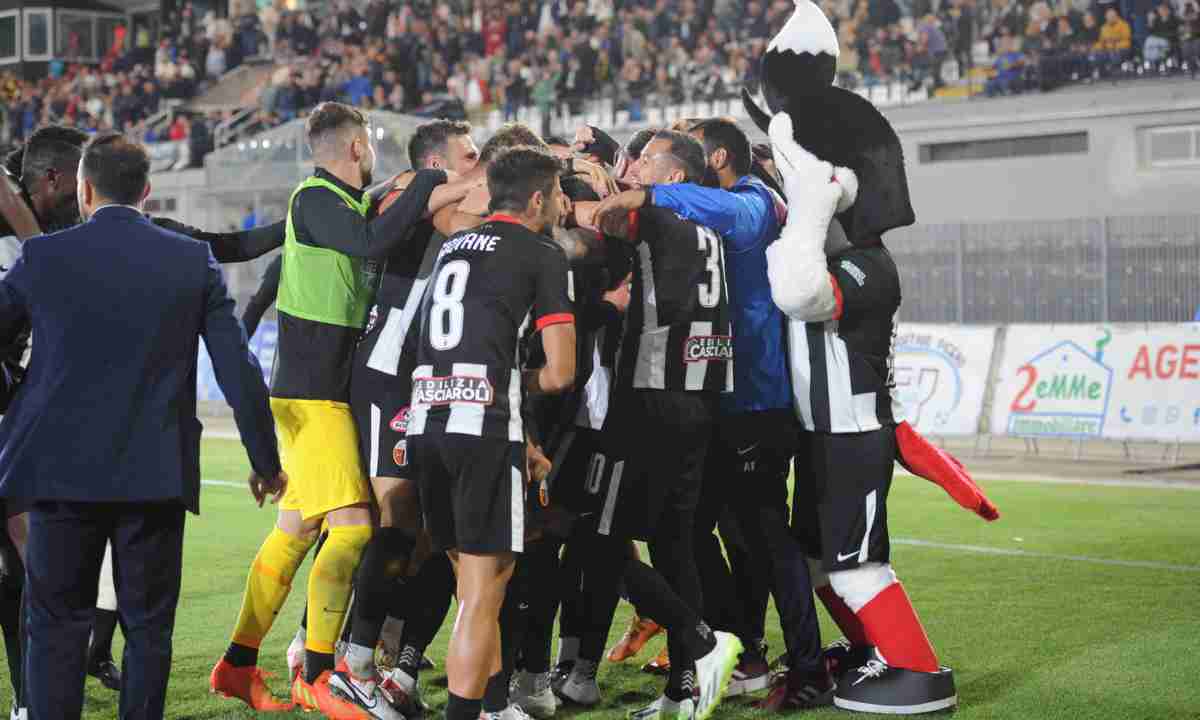 Lesione al tendine: stagione finita per il bomber bianconero