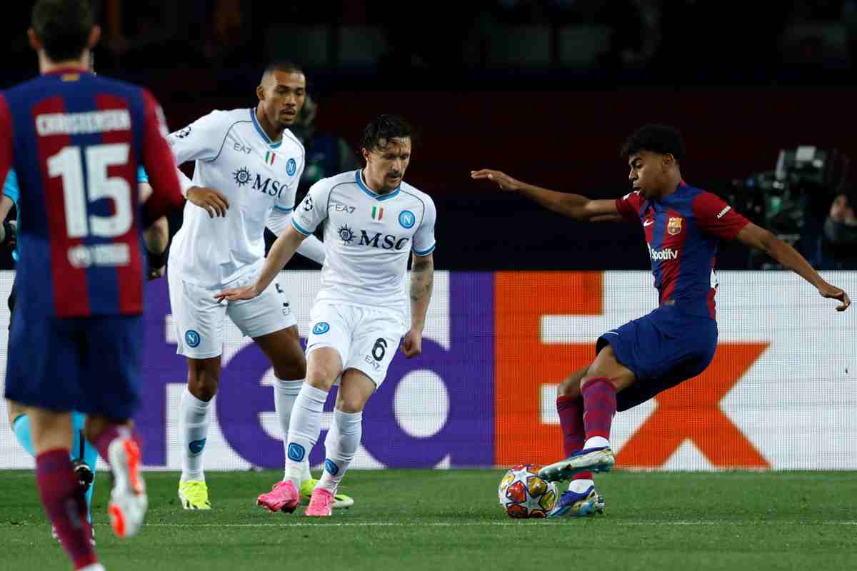 Barcellona-Napoli, tifosi azzurri contro Mario Rui