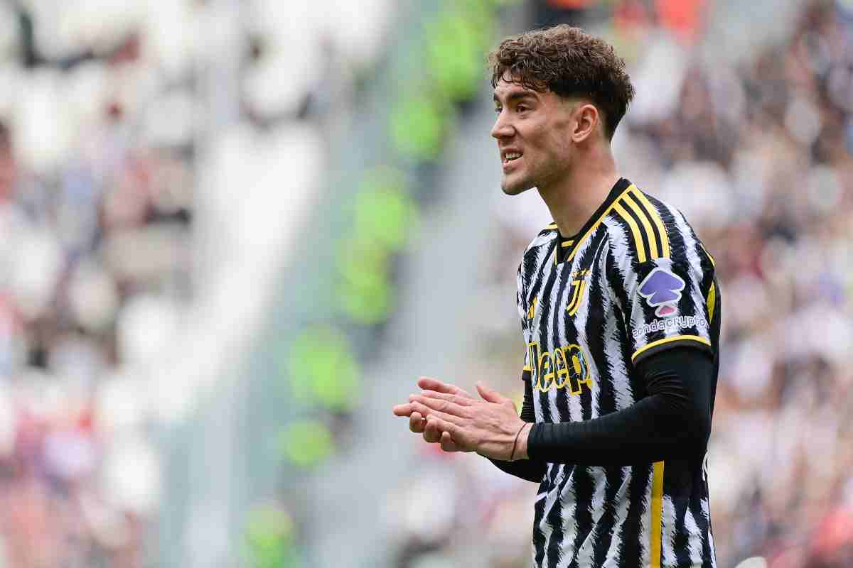 Vlahovic lascia la Juventus, ma resta in Serie A