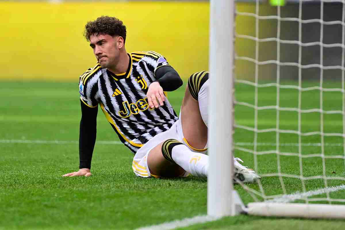 Vlahovic lascia la Juventus, ma resta in Serie A