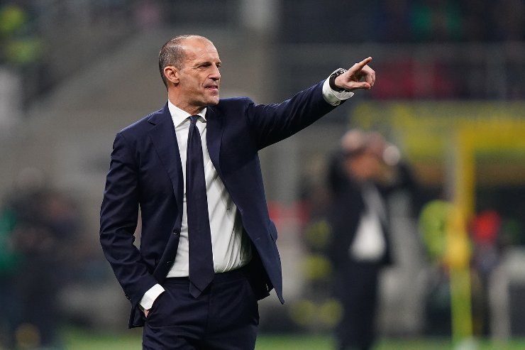 Massimiliano Allegri dà indicazioni