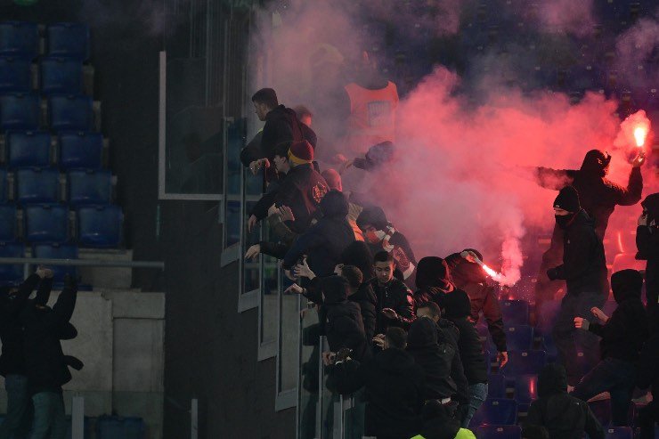 Roma-Brighton, accoltellati due tifosi inglesi