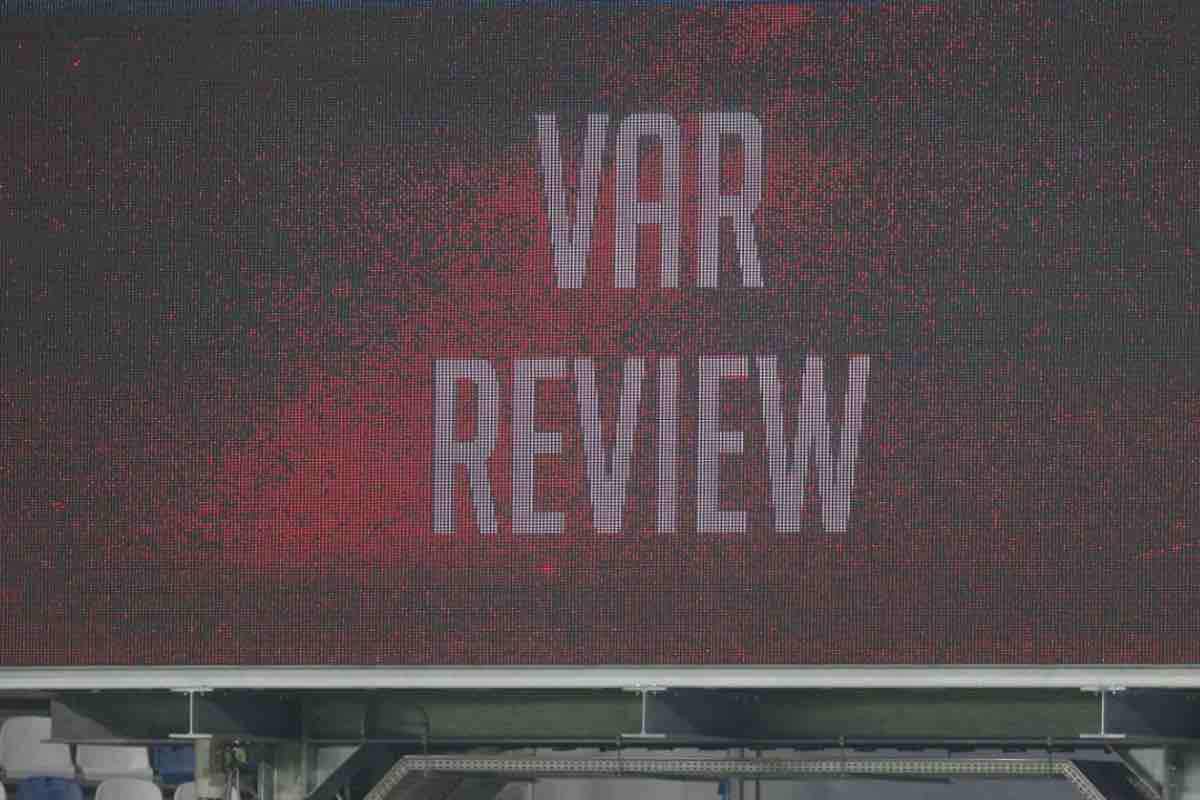 Gol annullato per un motivo assurdo