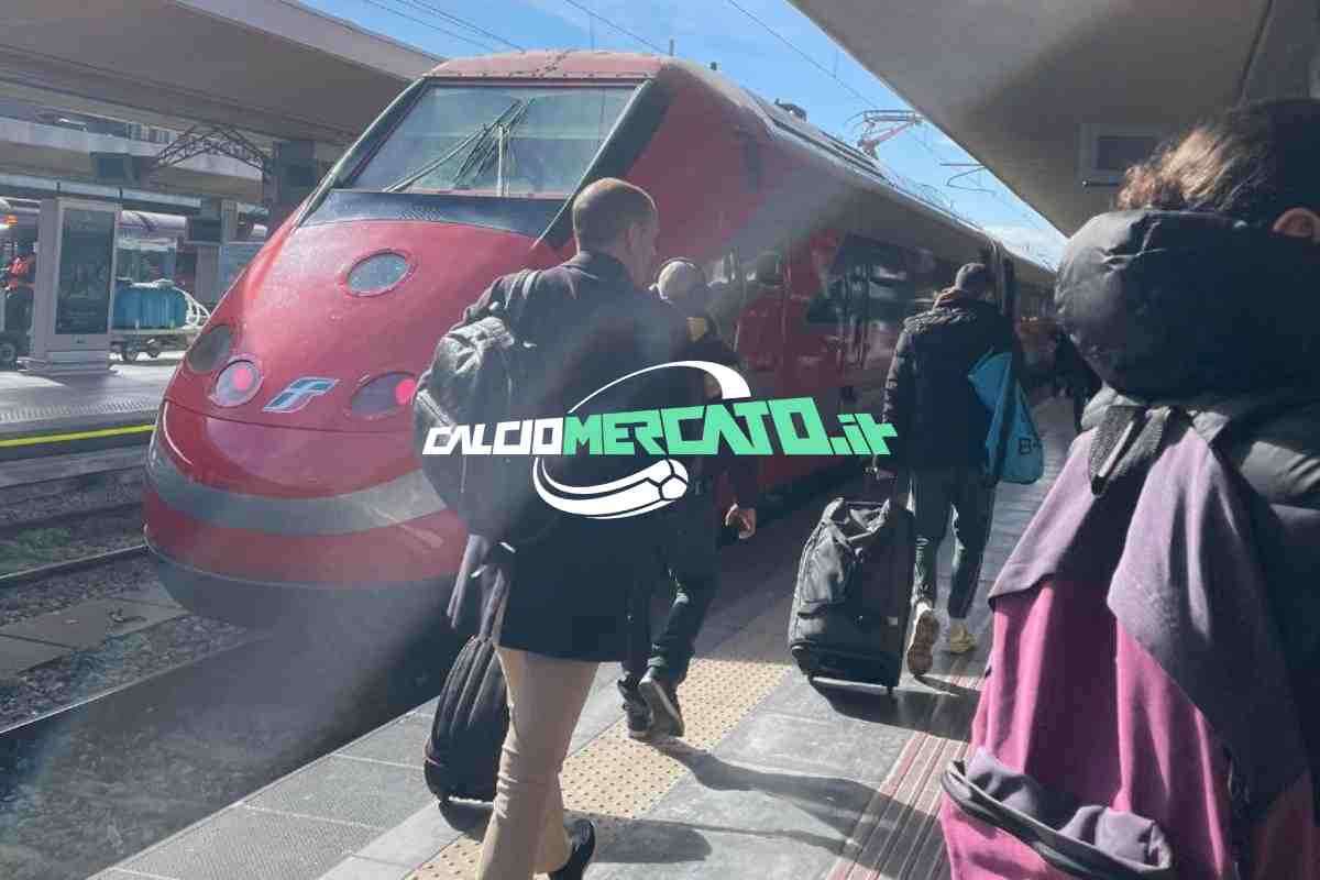 Allegri in partenza dalla stazione di Torino dopo la sconfitta col Napoli