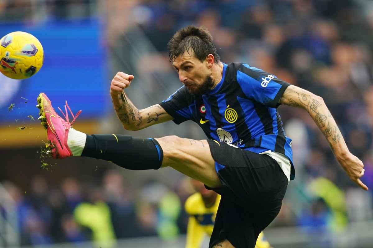 Inter, annuncio di Acerbi sui social