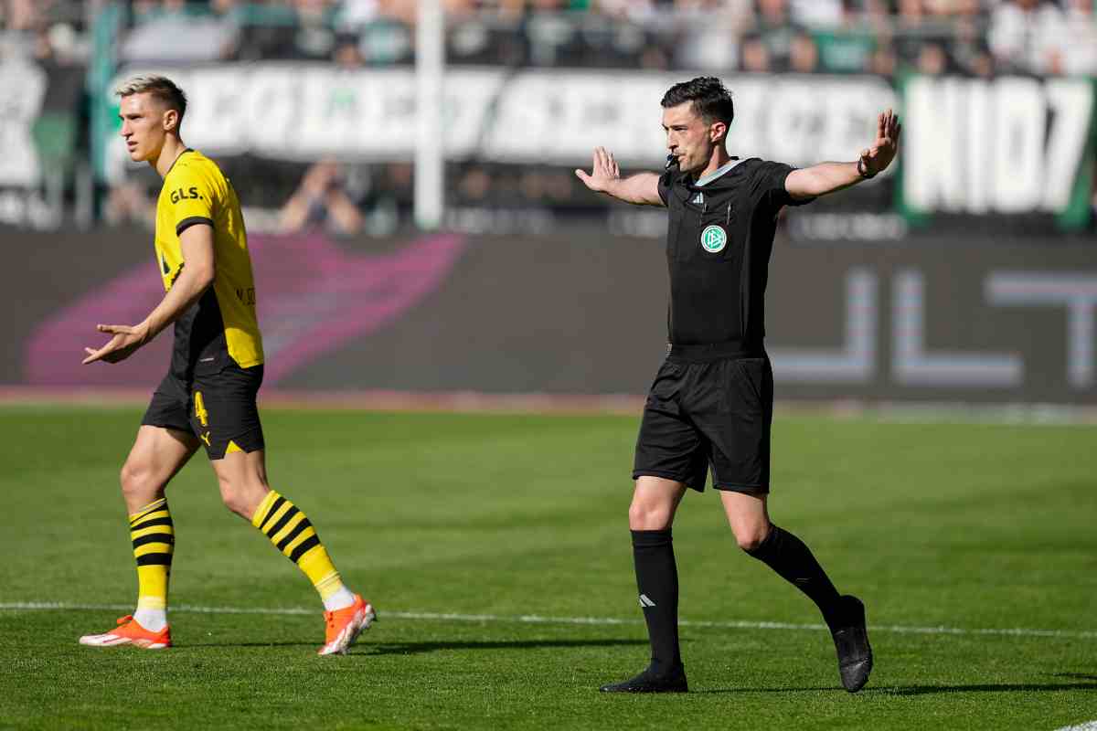 Caos rigore durante Borussia M'gladbach-Borussia Dortmund