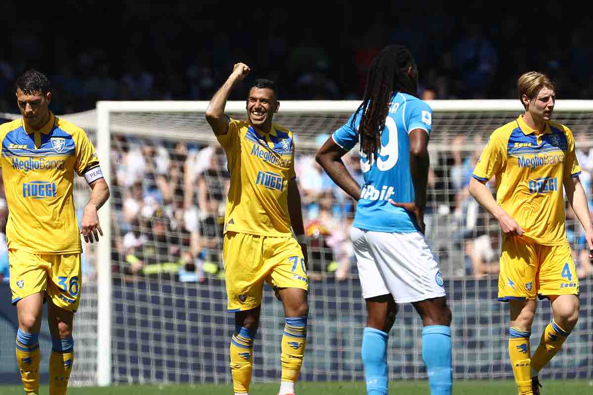 HIGHLIGHTS | Il Napoli fa e disfa, Cheddira non perdona: 2-2 al 'Maradona'