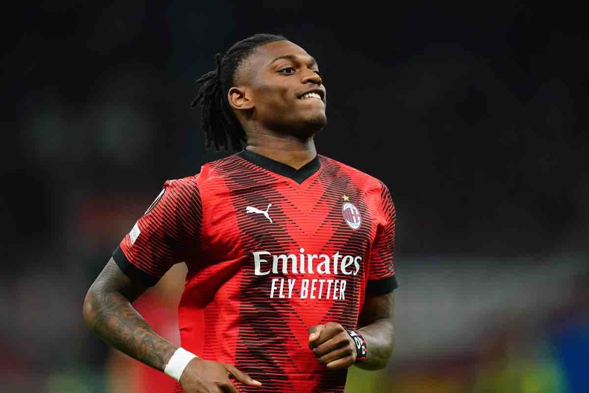 Bufera Milan, 'paga' Leao: l'hanno messo in vendita