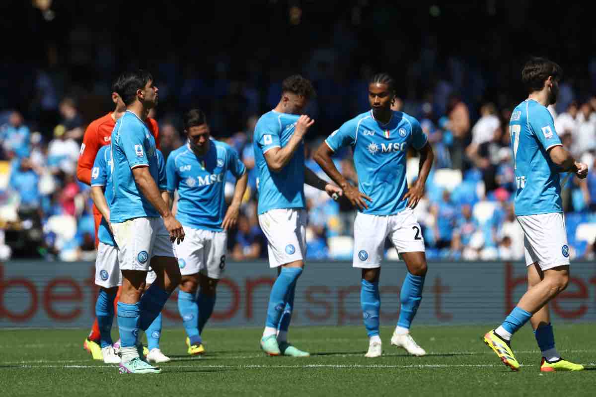 Napoli furioso e contestato: pioggia di fischi al termine del match