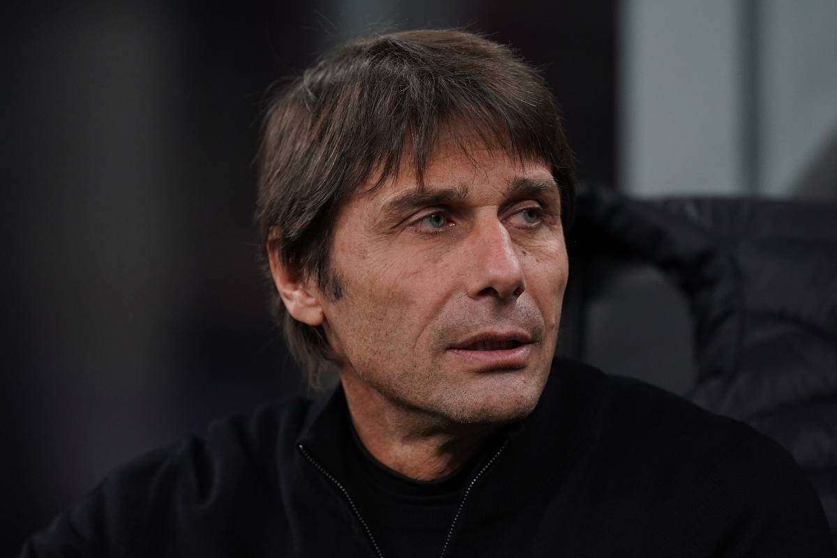 Conte rifiuta la panchina e torna in Italia