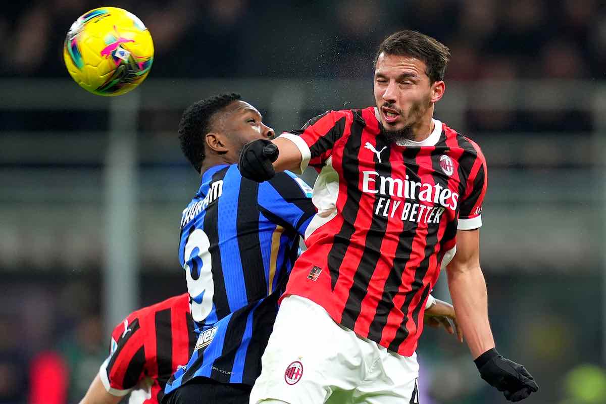 Bennacer in azione durante il derby