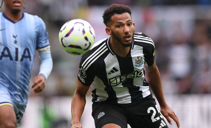 Lloyd Kelly in azione con il Newcastle