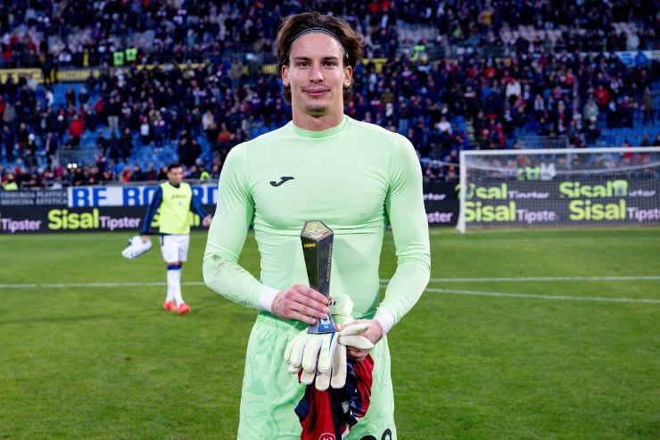 Carnesecchi col premio di Player of the Match