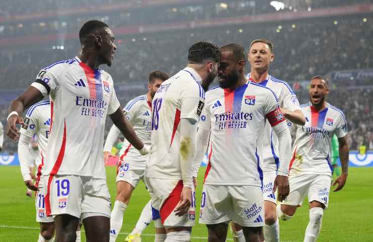 Giocatori del Lione esultano