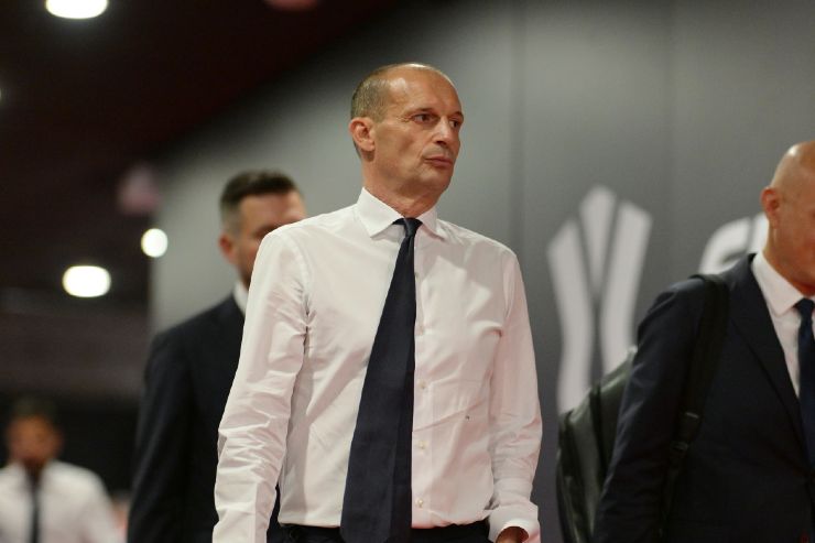 Massimiliano Allegri nel tunnel degli spogliatoi