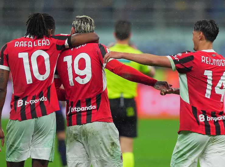 Il Milan esulta dopo una rete