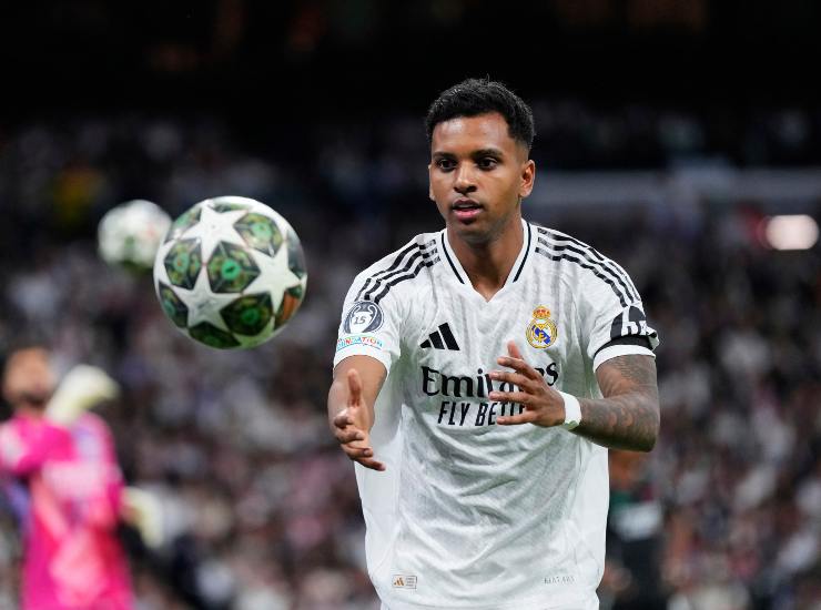 Rodrygo lancia la palla