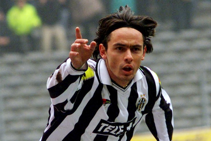Filippo Inzaghi esulta in maglia Juve 