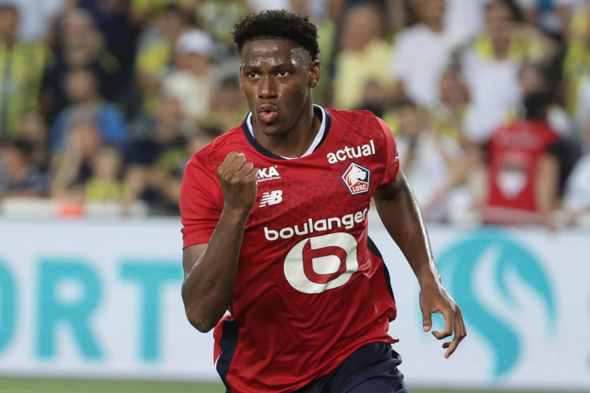 Jonathan David esulta con il Lille