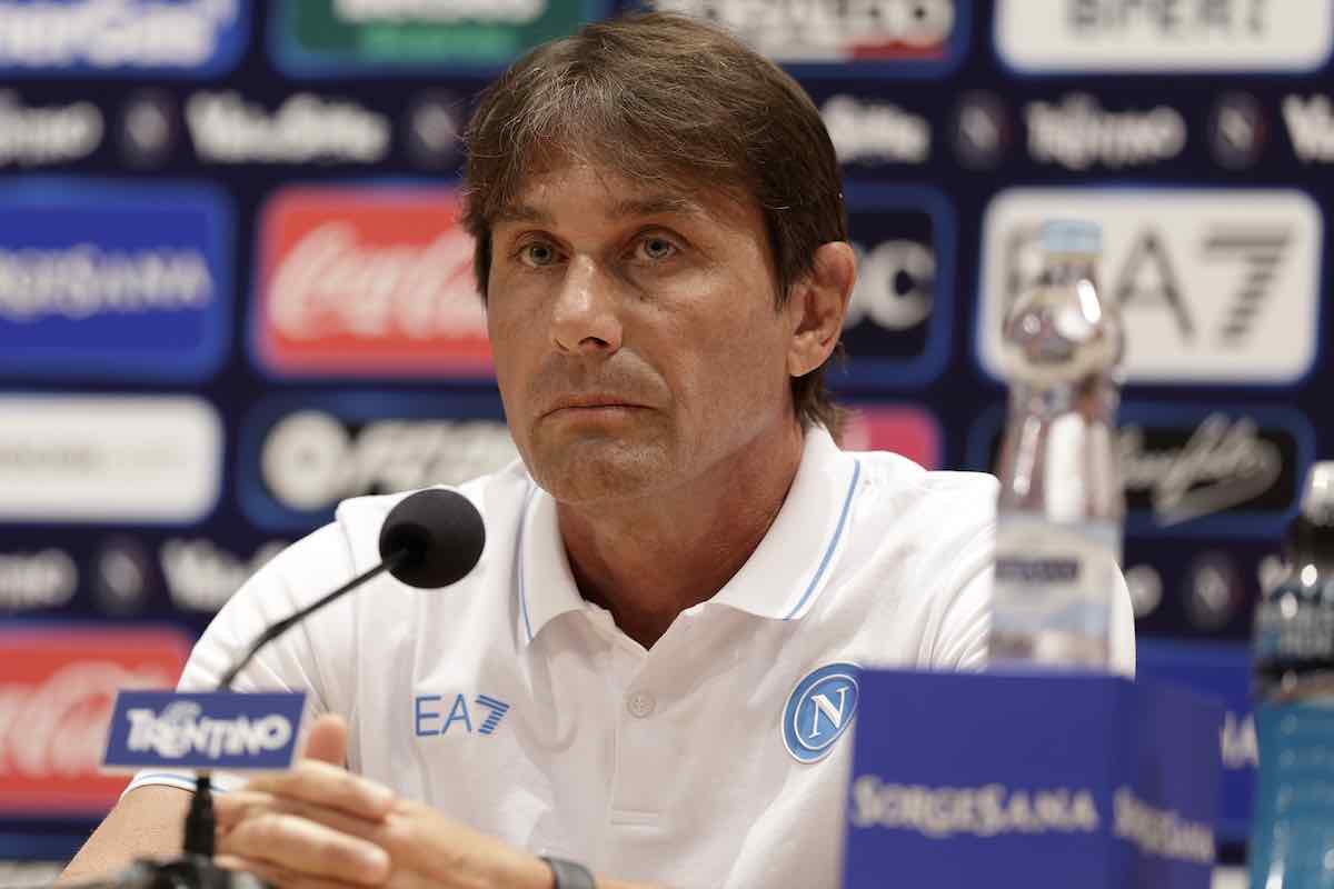 Antonio Conte in conferenza
