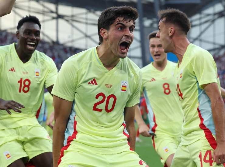 Juanlu esulta dopo una rete