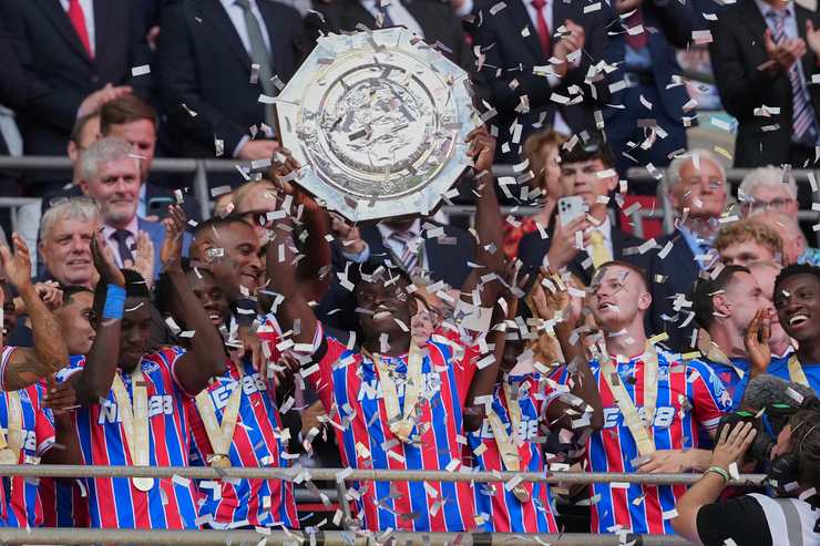Crystal Palace festeggia il Community Shield