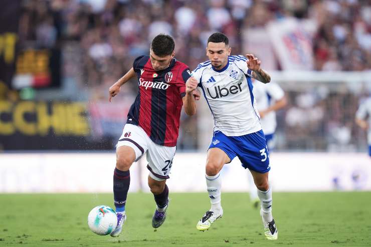 Azione saliente nella sfida tra Bologna e Como