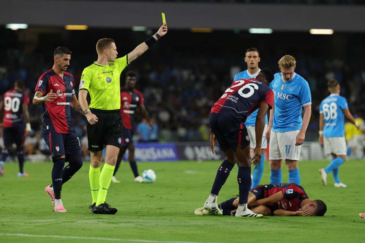 De Bruyne ammonito in Napoli-Cagliari