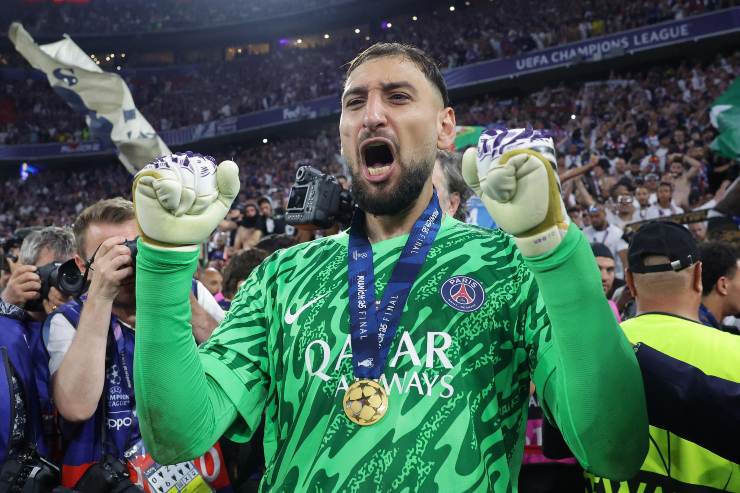 L'esultanza di Donnarumma dopo il successo in Champions League