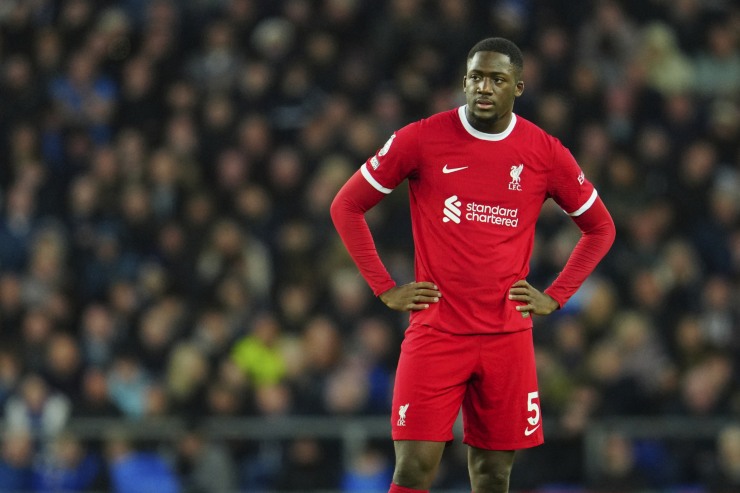 Ibrahima Konaté in campo con il Liverpool 