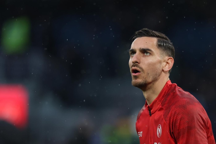 Alex Meret in campo in primo piano 