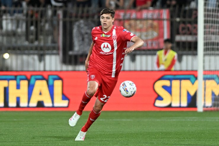 Tomas Palacios con la maglia del Monza