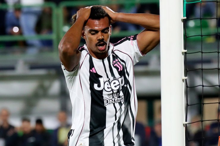 La disperazione di Renato Veiga con la maglia bianconera