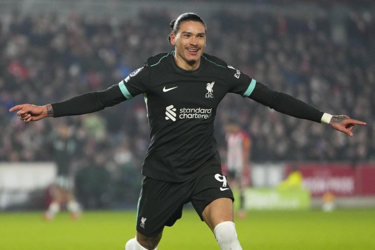 Darwin Nunez esulta dopo un gol col Liverpool