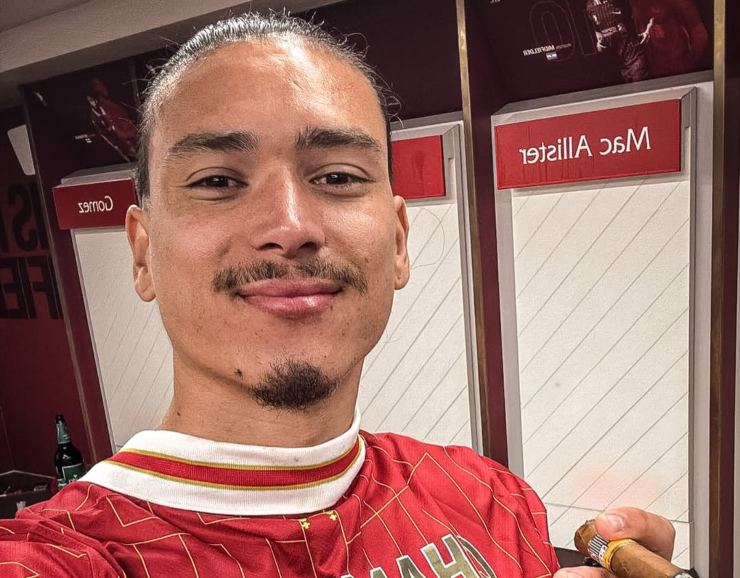 Nunez festeggia la vittoria della Premier