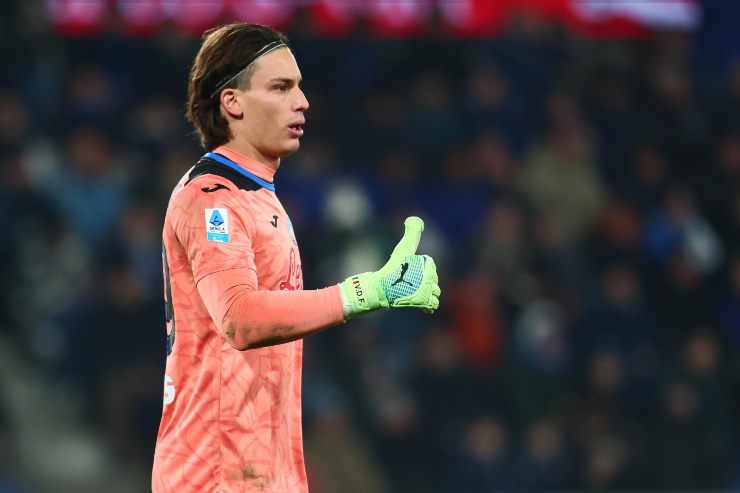 Marco Carnesecchi in campo 