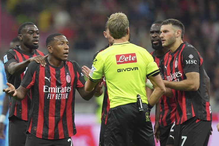 L'espulsione di Estupinan in Milan-Napoli