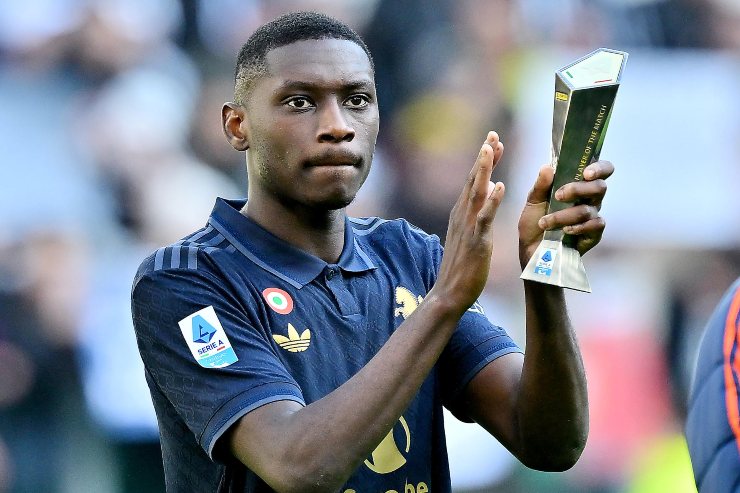 Kolo Muani in campo con la Juve