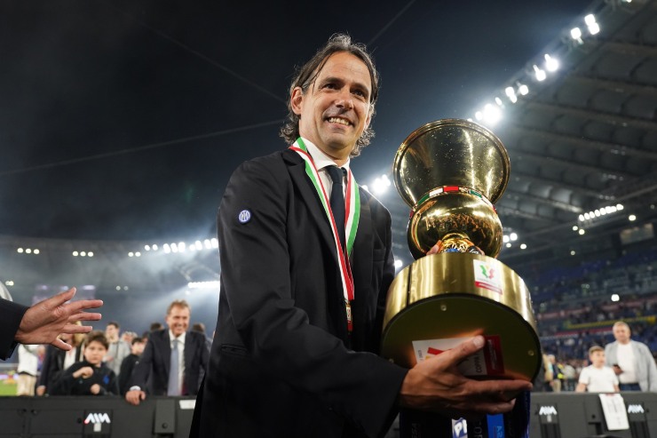 Simone Inzaghi alza la Coppa Italia 
