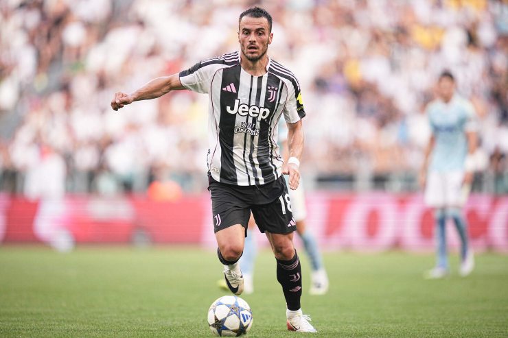 Kostic in azione con la Juve