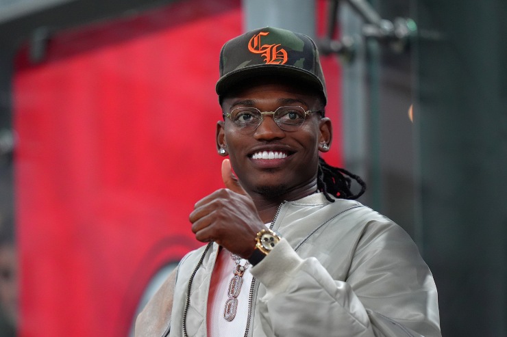 Leao prima di una partita del Milan