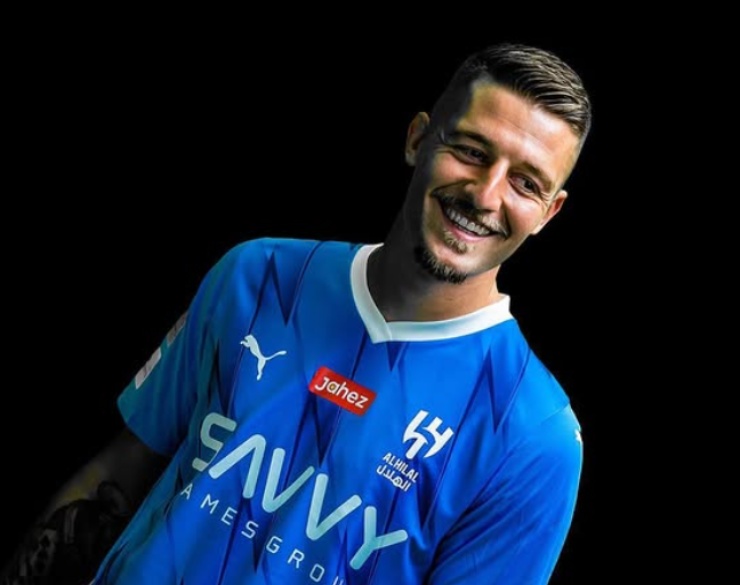 Milinkovic-Savic nel giorno della presentazione all'Al-Hilal