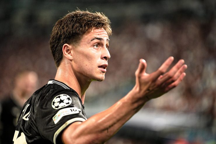 Yildiz esulta dopo un gol con la Juve