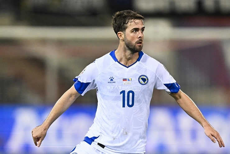 Calciomercato Juve, Comolli pensa a uno svincolato per Tudor? Idee Romeu e Pjanic